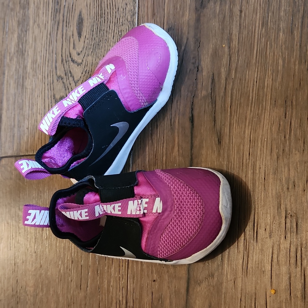 Size 6C Hot Pink and Black Nike Shoes